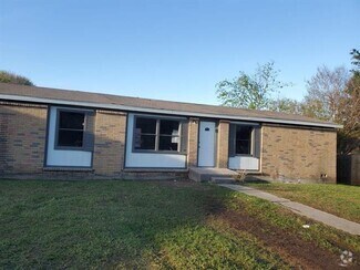 Building Photo - 44 Balladeer