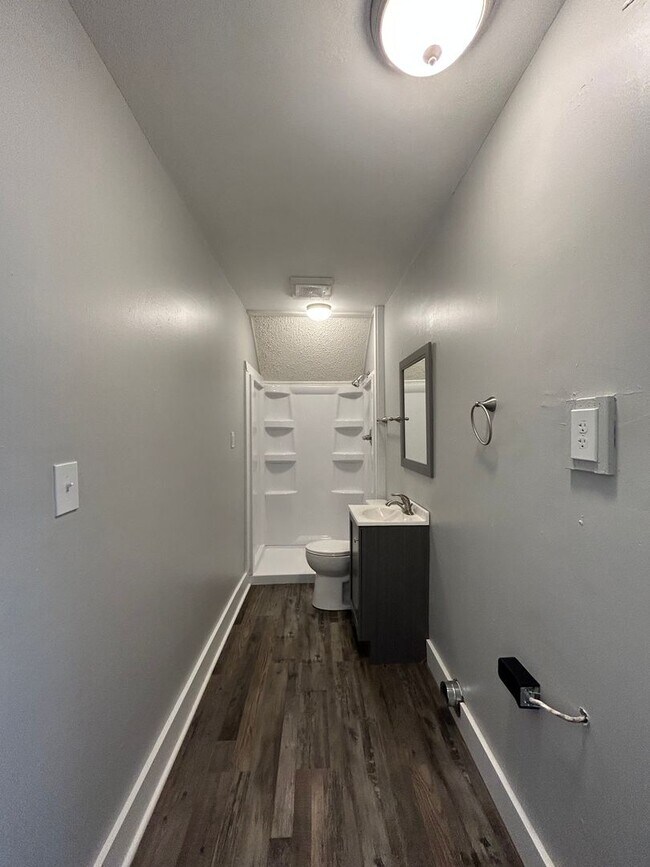 Foto del edificio - 1303 S Elm St