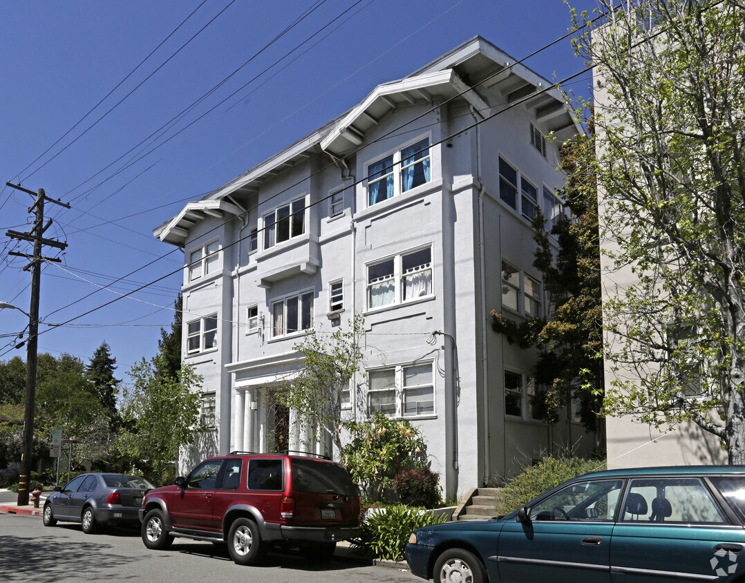 Building Photo - 2327 Prince St