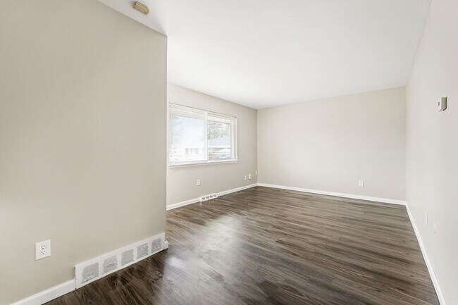 Foto del edificio - 1030 Montie Rd