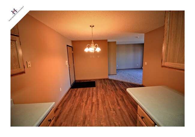 Building Photo - 6500 W 43rd St