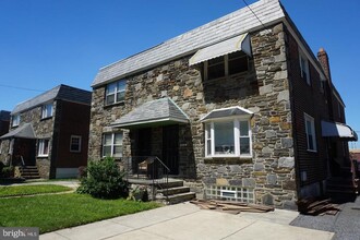 Building Photo - 2204 S 22nd St