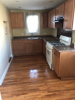 Foto del edificio - 1141 S State St