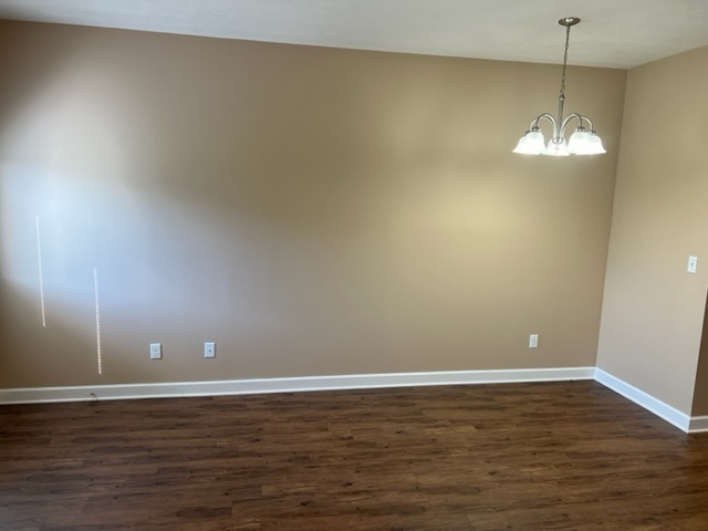 Dining Area - 225 Moss View St