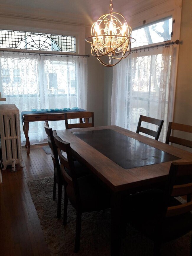 283 Vinton St Unit A, Melrose, MA 02176 Apartments in Melrose, MA