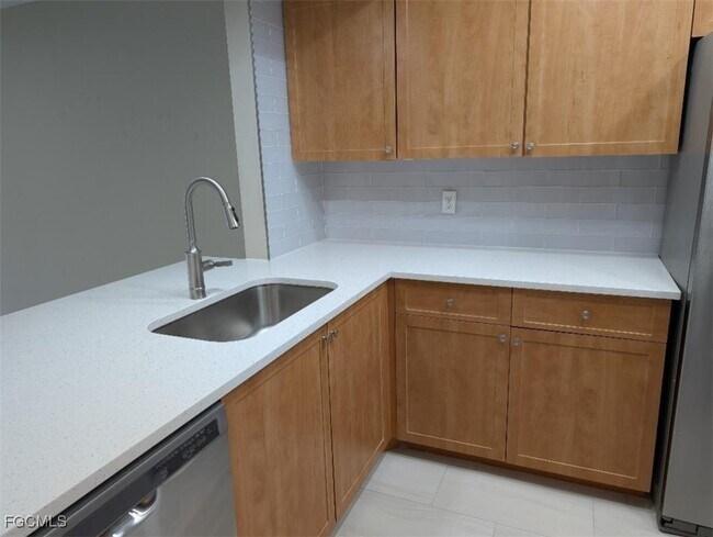 Building Photo - 4213 Skyline Blvd