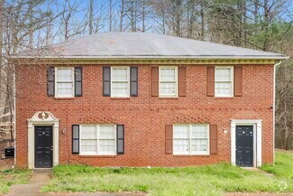 Building Photo - 1736 Salem Woods Dr SE