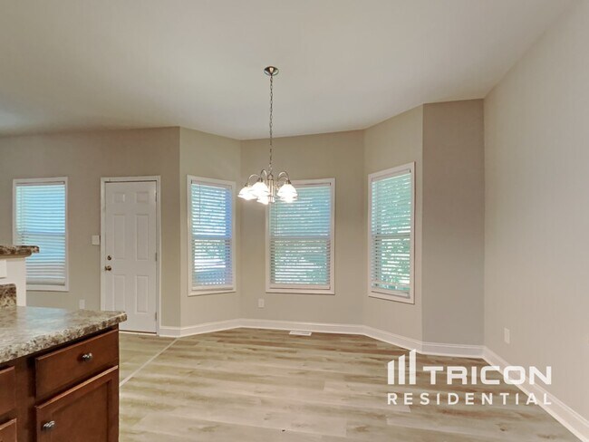 Foto del edificio - 124 Kings Crossing Ct