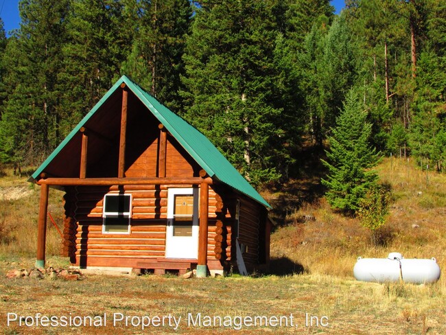 Building Photo - 20475 Ridgewood Dr