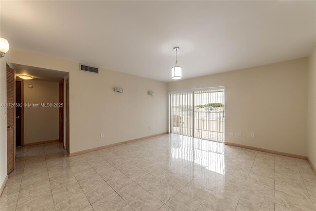 Foto del edificio - 7765 SW 86th St