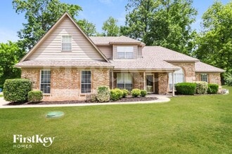 Building Photo - 48 Sweetwoods Dr