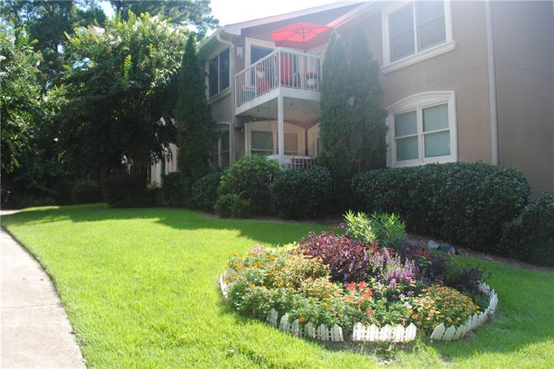 Primary Photo - 1538 Chantilly Dr NE