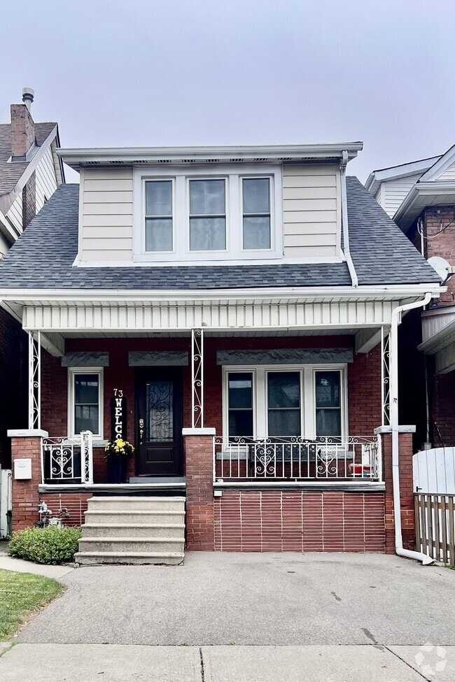 Building Photo - 73 Somerset Ave