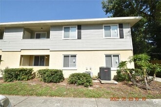 Building Photo - 228 Thorntree Pl