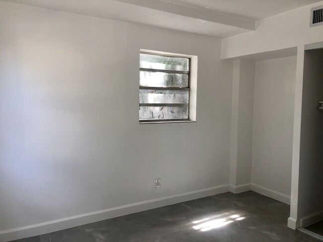 Building Photo - Washington Square Apartments