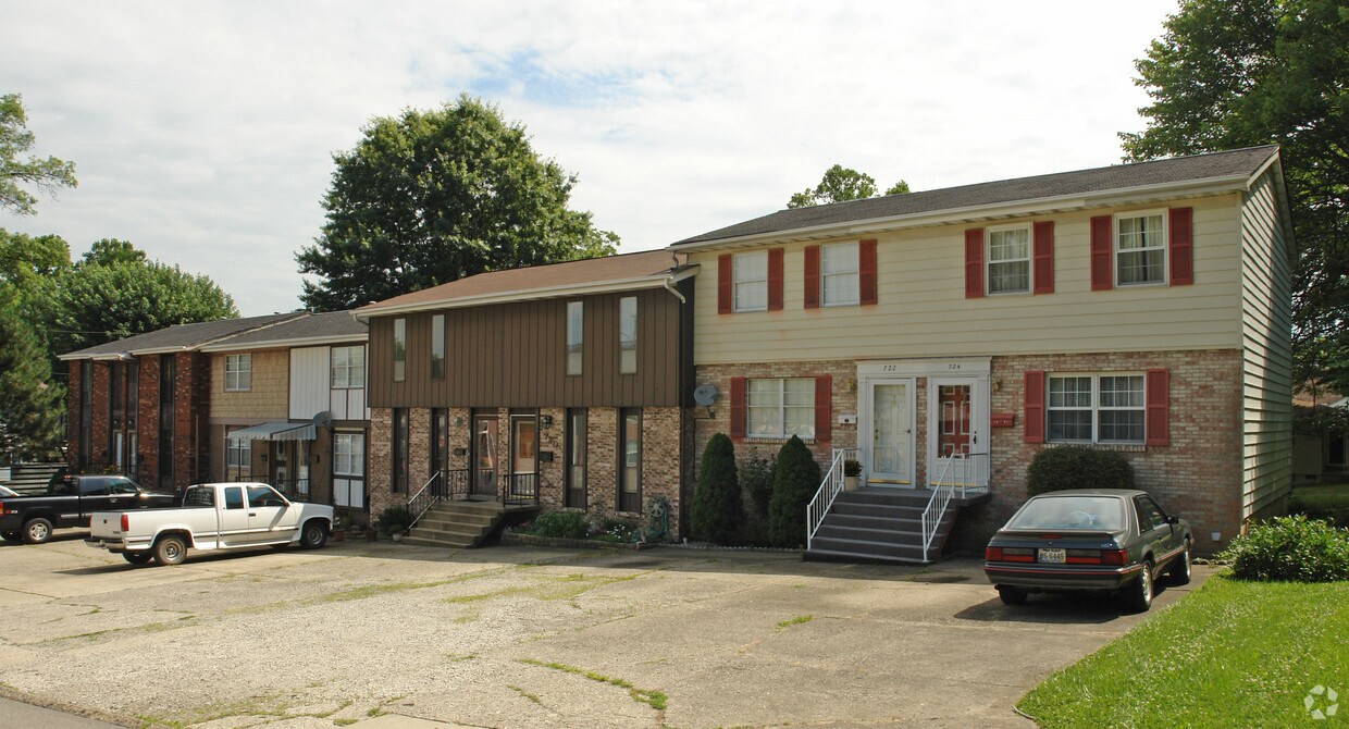 Foto principal - 724-710 Oak St