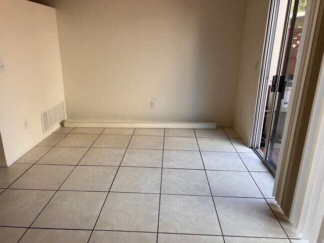 Foto del edificio - 2185 Haller St