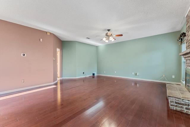 Building Photo - 6752 MacIntosh Dr