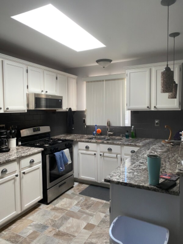 Building Photo - 9181 Sherwood Dr