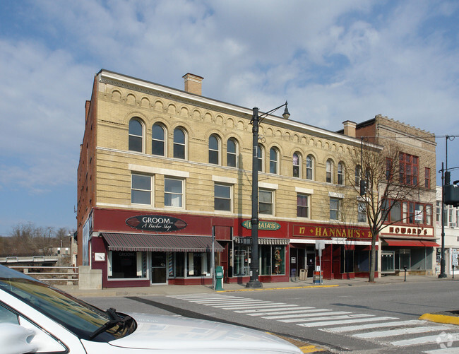 Building Photo - 11-21 Main St