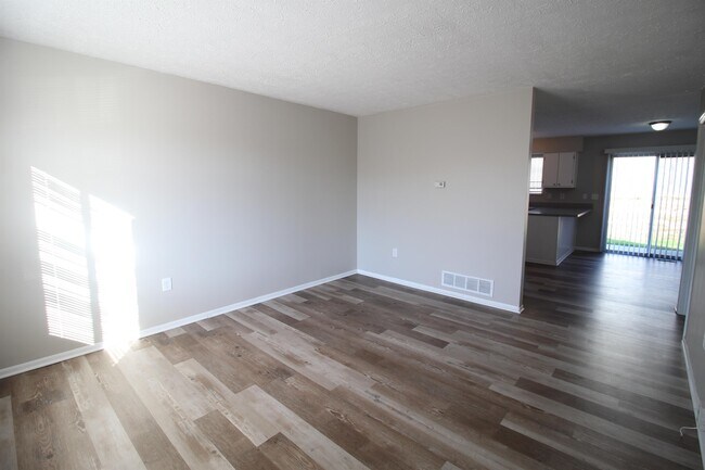 Foto del edificio - 2736 Walden Bluff Ct
