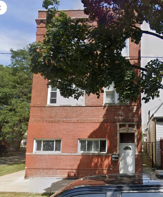 Building Photo - 3737 N Kilpatrick Ave