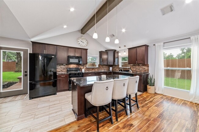 Building Photo - 13019 Lentando Dr