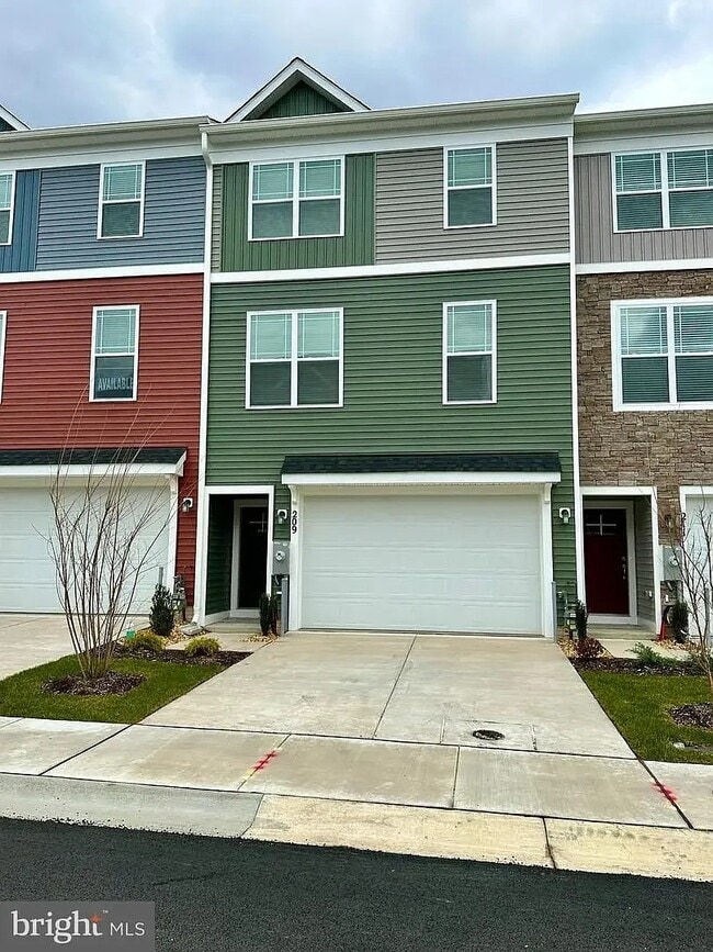 Building Photo - 209 Jenkins Way