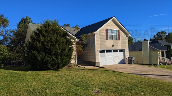 Building Photo - 1121 Gunpoint Dr