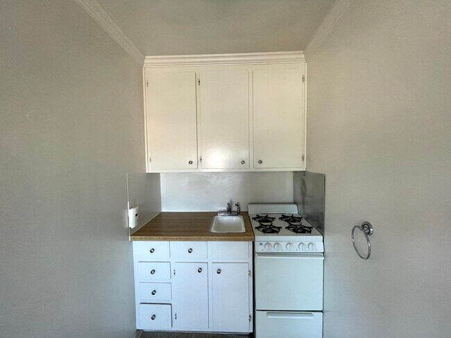 Foto del edificio - 815 Bay Rd