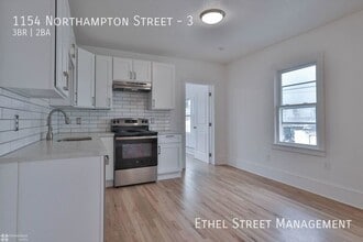 Building Photo - 1154 Northampton St