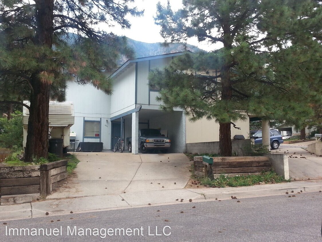 Building Photo - 4247 E Hollygreen Rd
