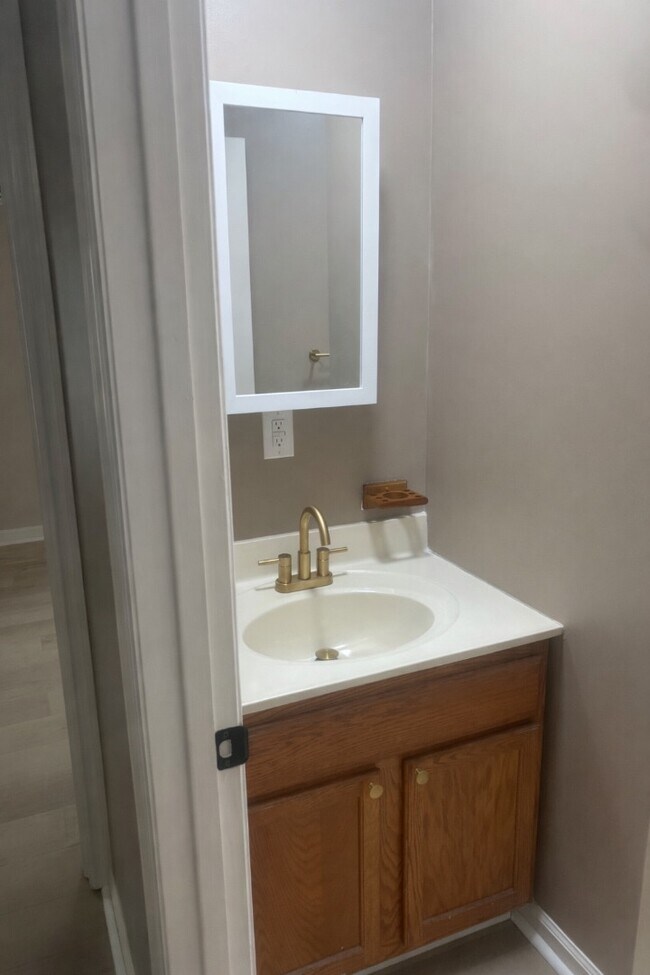 Building Photo - 2785 Tyn Rhos Rd