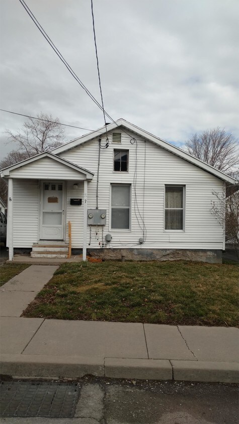 Primary Photo - 7 Bacon St