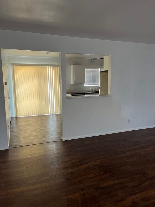 Building Photo - ***4 BEDROOM/2 BATHROOM IN PRESCOTT VALLEY***