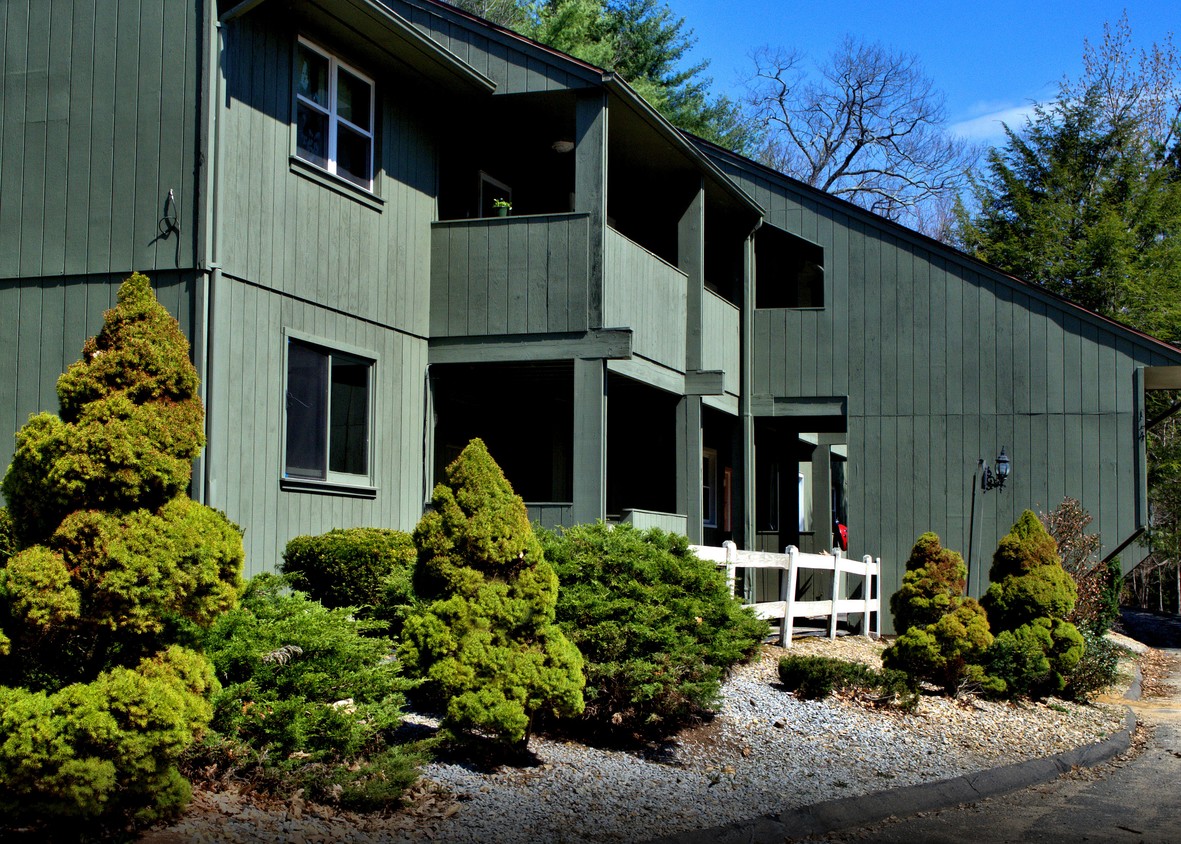 Primary Photo - 104 Furnace Ave