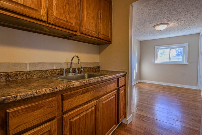 Foto del edificio - 6198 Hillford Ave NE