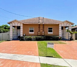 Building Photo - 798 NE 43rd St