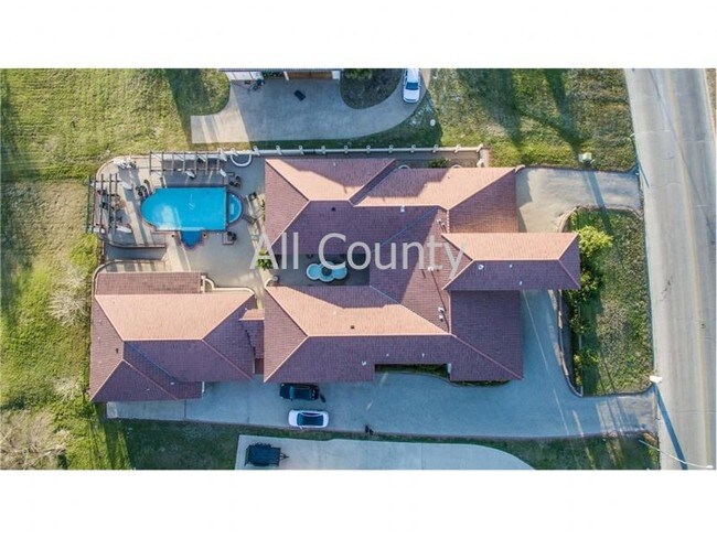 Building Photo - 7357 Golf Club Dr