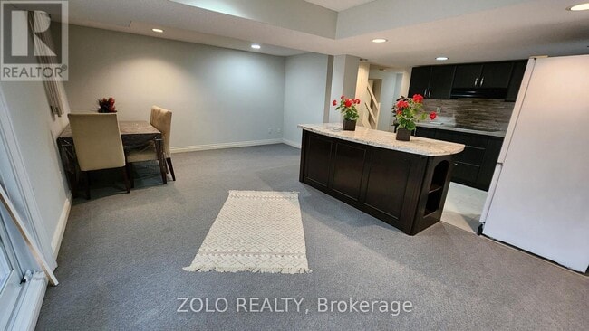 Building Photo - 27 Abraham Ave