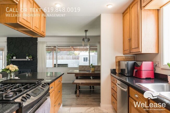 Building Photo - Single Family Home in San Diego!