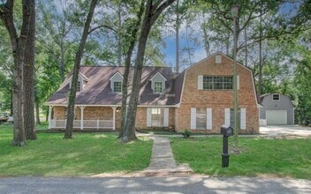 Building Photo - 808 Stone Mountain Dr