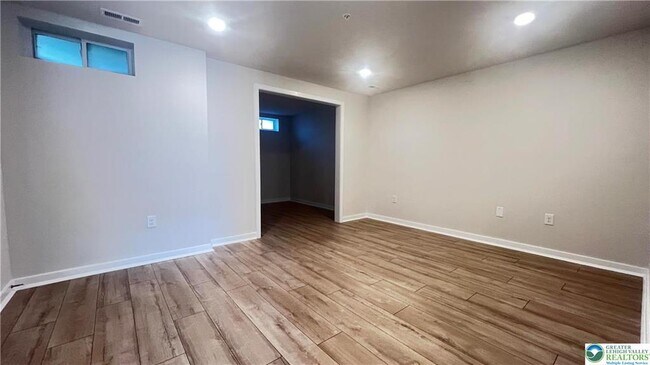 Foto del edificio - 4904 Brookside Ct