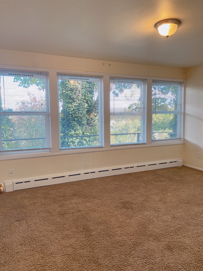 Foto del edificio - 4742 22nd Ave NE