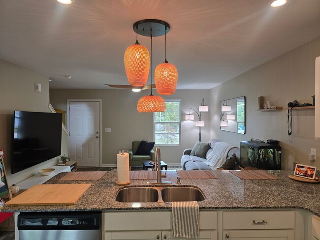 Building Photo - Best Lot in the Neighborhood – Beautiful Liberty Home on a Cul-de-Sac!