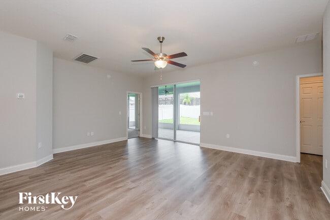 Building Photo - 5812 Valentino Way