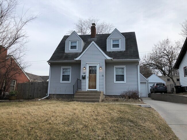 Building Photo - 1681 Burr St