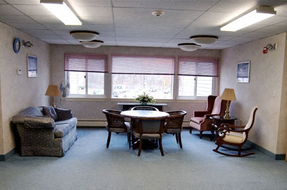 Building Photo - 24 Union Dr