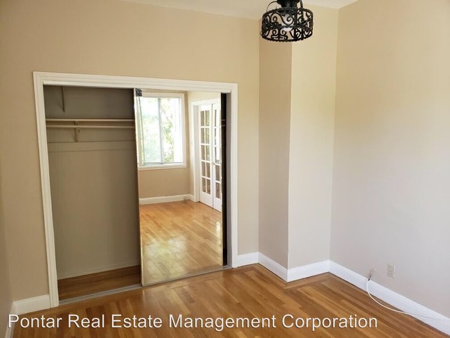 Building Photo - 1285 Oak Grove Ave