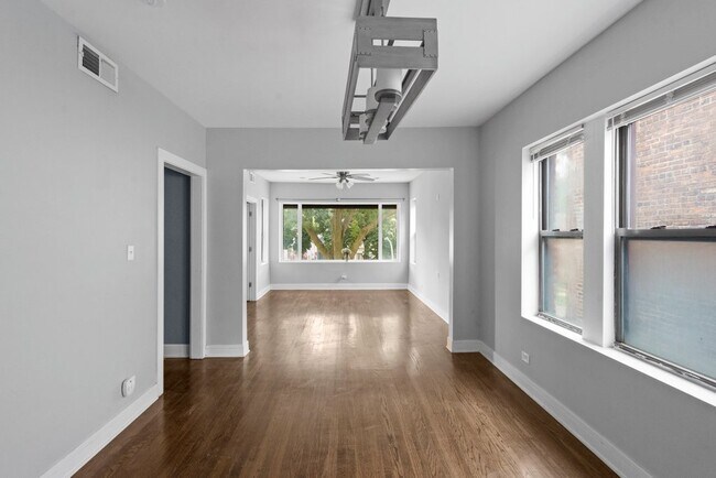 Building Photo - 7710 S Saint Lawrence Ave